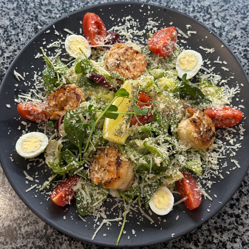 Теплий салат з креветками